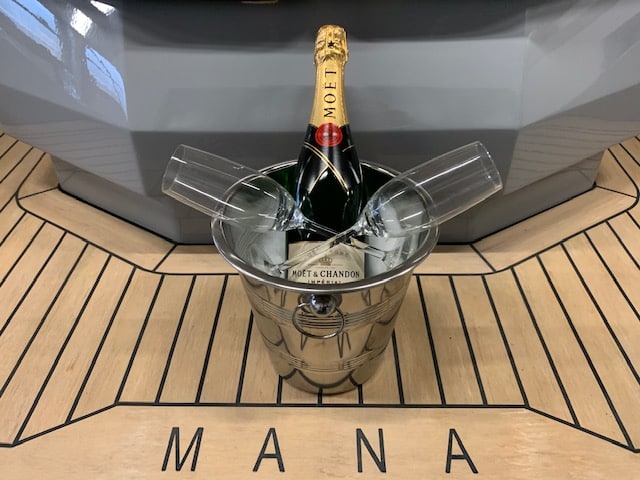 rand mana 23 te koop onthulling champagne